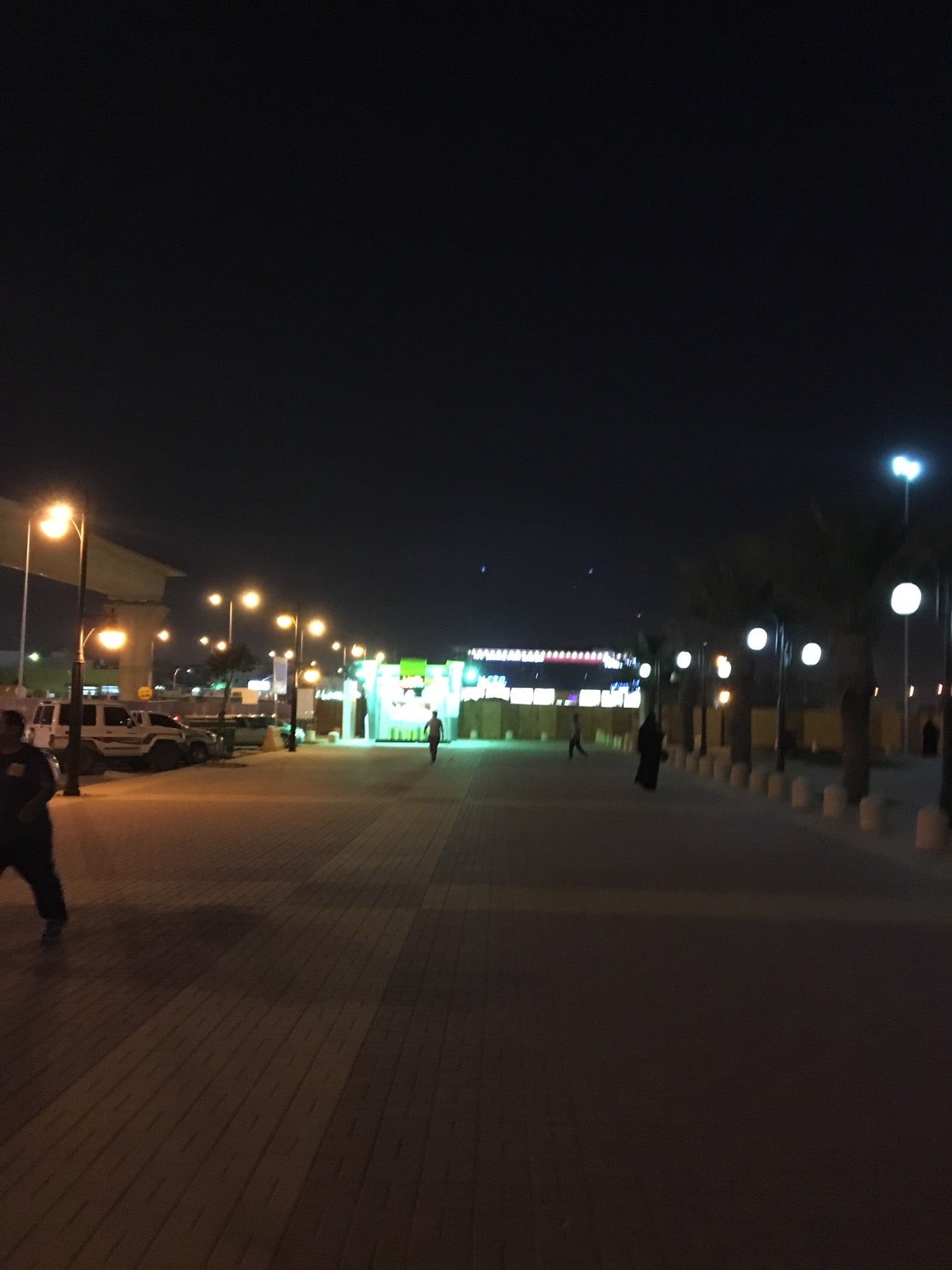 ممشى غرناطه ف ل ة الرياض