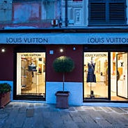 Louis Vuitton - 75 visitors