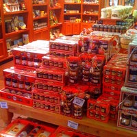 Knotts Berry Farm Marketplace - Shopping Mall