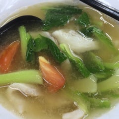 Photo taken at Marina Food House by Xavier T. on 10/27/2014