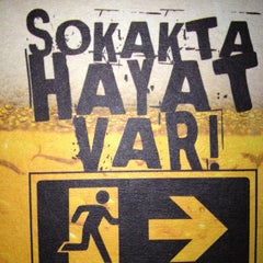 Снимок сделан в Kadıköy Barlar Sokağı пользователем Burak Y. 1/20/2013