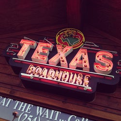Texas Roadhouse corkage fee 