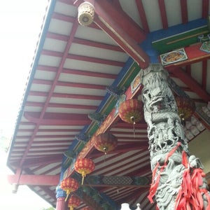 Vihara Buddhagaya Watu Gong