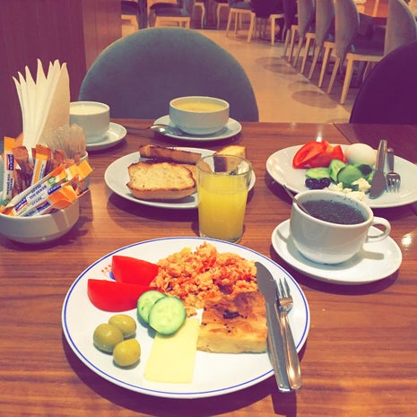 grand emin hotel kahvaltı salonu