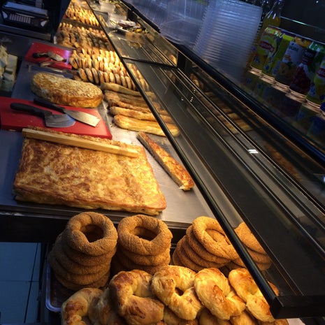 sabrioğulları börek pasta cafe halkalı şube