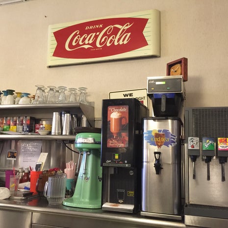 Roberta's Village Inn