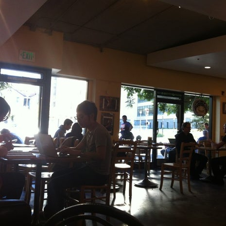 Yali's Oxford Street Cafe