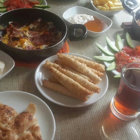 Saray Çiftliği Kahvaltı ve Ev Yemekleri
