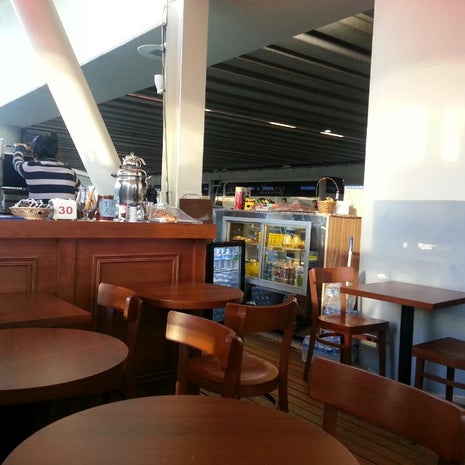 Poli Cafe