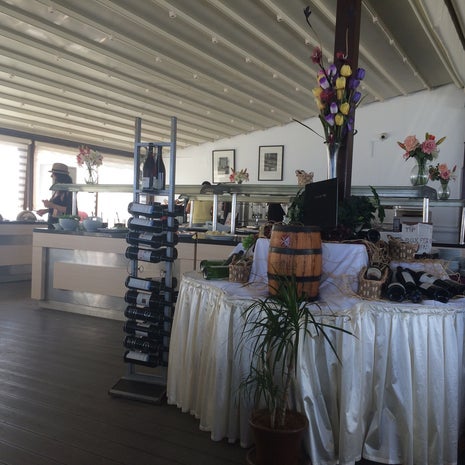 Ada Beach Breakfast Area