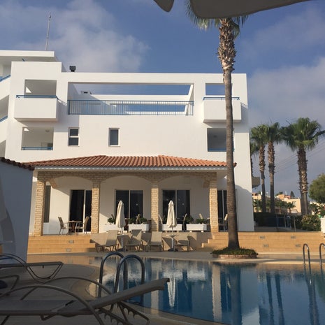 Petrosana Hotel Café