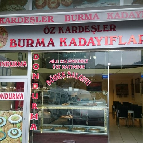 Öz Kardesler Kadayif ve Börek Salonu