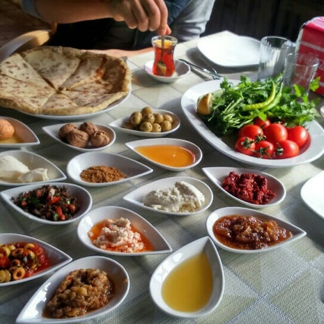 Sidra Park Hatay Usulü Kahvaltı & Et ve Mangal