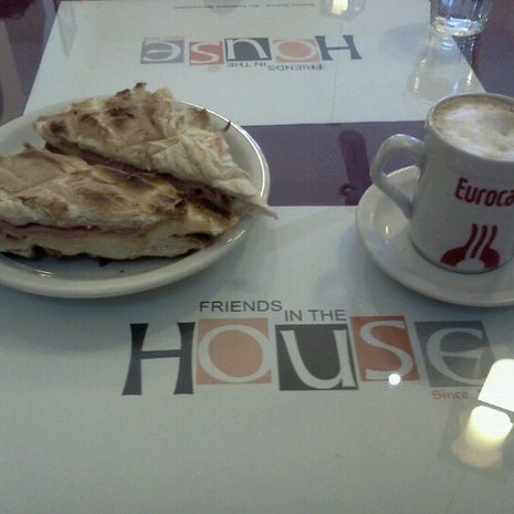 cafe friends in the house