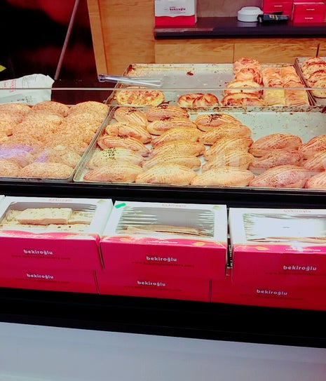 Bekiroğlu Pastanesi