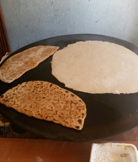 Yakamoz Cafe ve Börekçilik