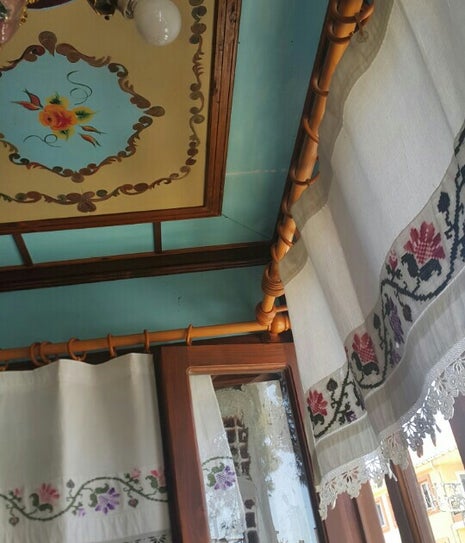 Konal Taş Fırını Kahvaltı Salonu