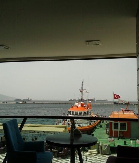 Marina Cafe & Patisserie