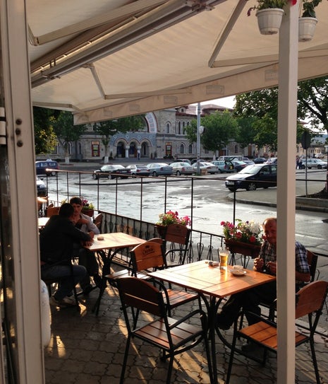 Cafenea la Gară