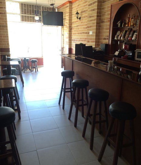 Macondo café / Pub
