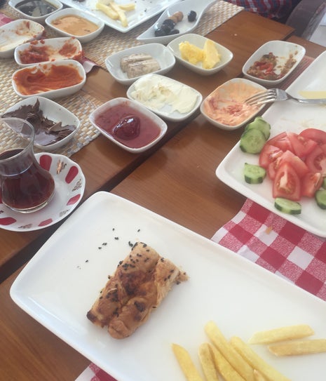 Çiftlik Şarküteri