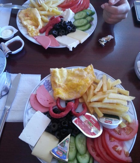 Çağ kahvaltı salonu