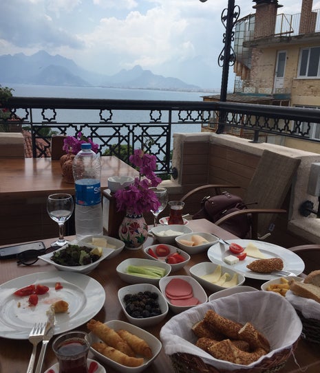 Inn Terrace Restaurant