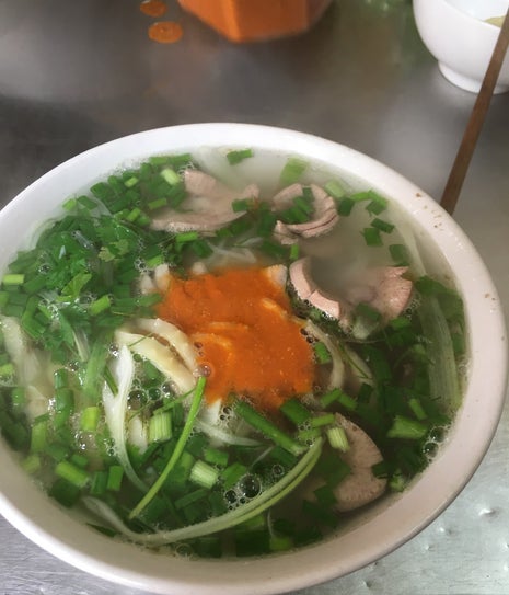 Bún gà tim bầu dục 18 Lãn Ông