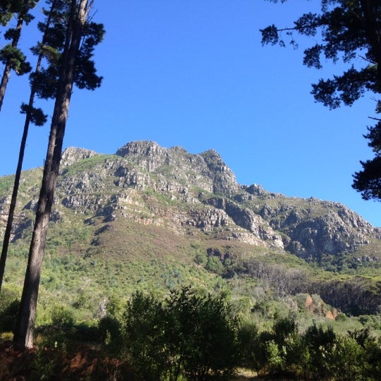 Where's Good? Holiday and vacation recommendations for Cape Town, South Africa. What's good to see, when's good to go and how's best to get there.