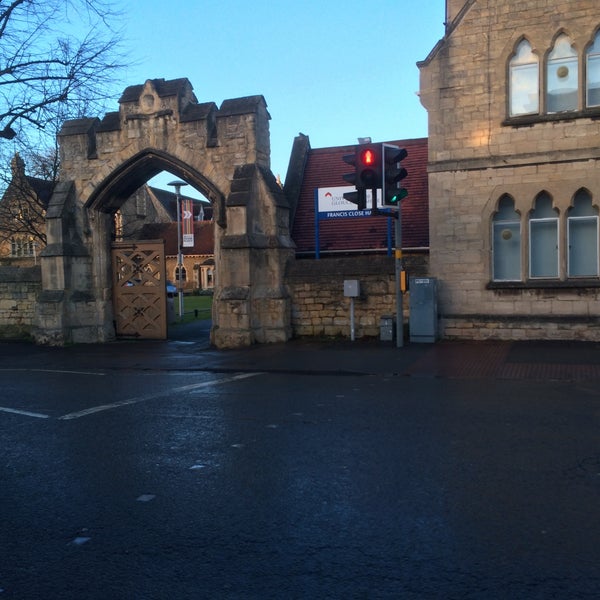 Uni of Glos (Francis Close Hall) Campus Swindon Rd