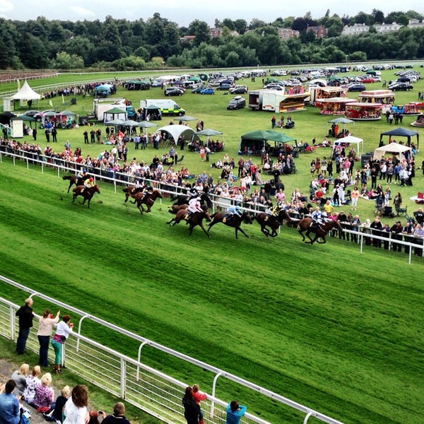Where's Good? Holiday and vacation recommendations for Chester, United Kingdom. What's good to see, when's good to go and how's best to get there.