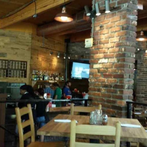 Slice & Pint Pizza Place in Atlanta