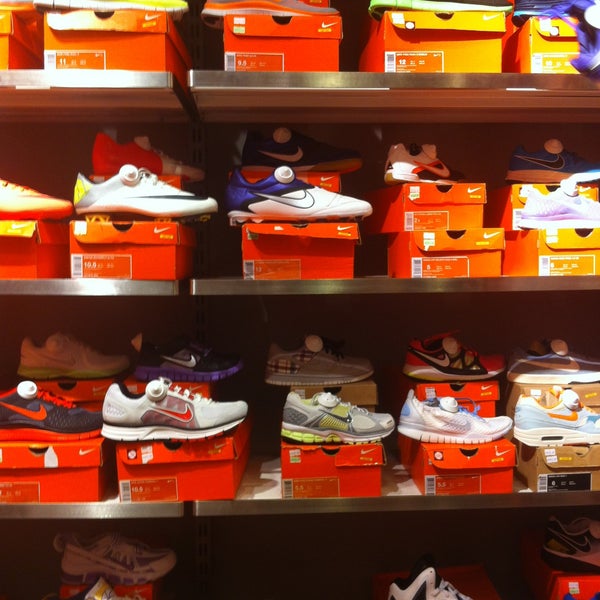 nike outlet in freeport