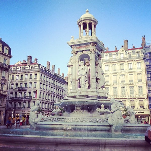 Where's Good? Holiday and vacation recommendations for Lyon, France. What's good to see, when's good to go and how's best to get there.