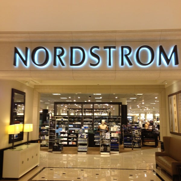 Nordstrom Fashion Mall at Keystone - Keystone at The Crossing ...