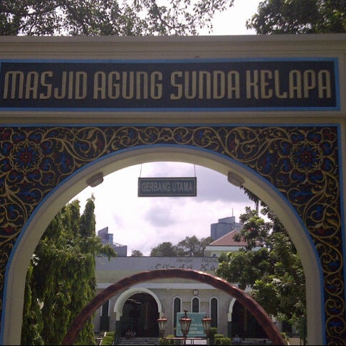  Masjid  Agung Sunda  Kelapa  Menteng Jalan Taman Sunda 