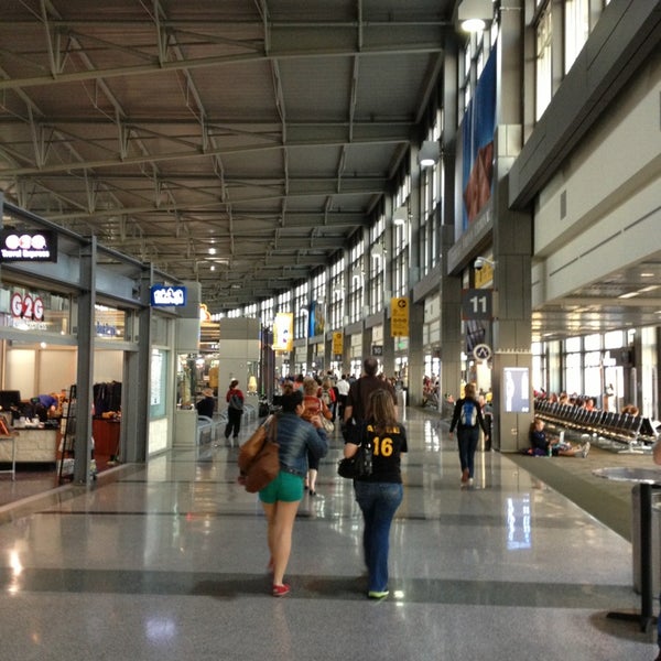 Austin Bergstrom International Airport (AUS) - Airport