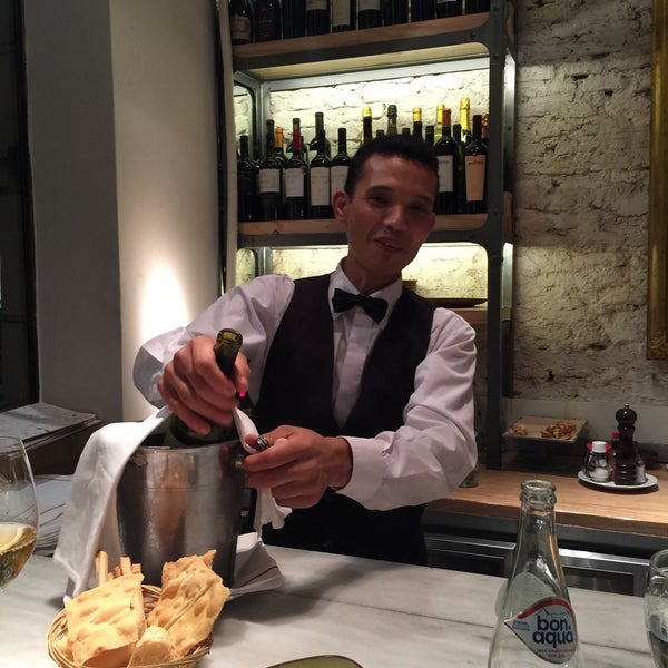 Where's Good? Holiday and vacation recommendations for Buenos Aires, Argentina. What's good to see, when's good to go and how's best to get there.