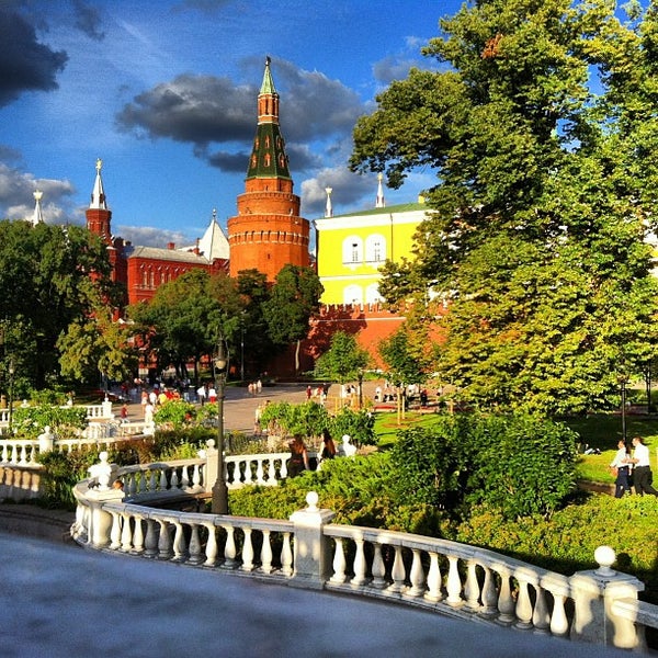 Where's Good? Holiday and vacation recommendations for Moscow, Russia. What's good to see, when's good to go and how's best to get there.
