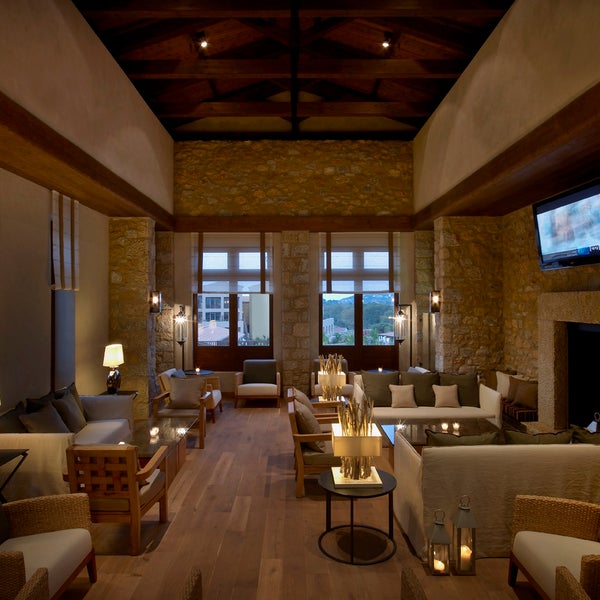 Where's Good? Holiday and vacation recommendations for Costa Navarino, Греция. What's good to see, when's good to go and how's best to get there.