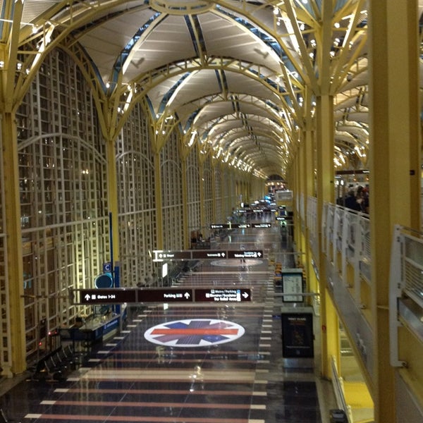 Ronald Reagan Washington National Airport (DCA) Arlington, VA
