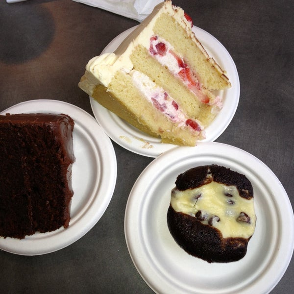 White Chocolate Strawberry Cake Seattle White Chocolate Strawberry Cake Seattle