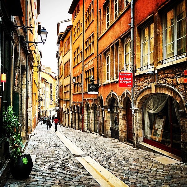Where's Good? Holiday and vacation recommendations for Lyon, France. What's good to see, when's good to go and how's best to get there.