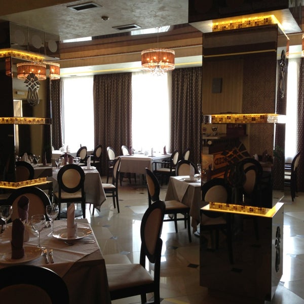 Photo taken at Комильфо by Lili B. on 4/9/2013