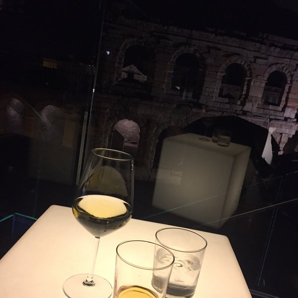 Where's Good? Holiday and vacation recommendations for Verona, Italia. What's good to see, when's good to go and how's best to get there.