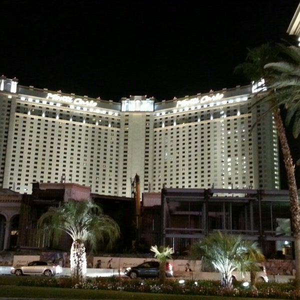 Albums 104+ Images where is monte carlo on the strip Excellent