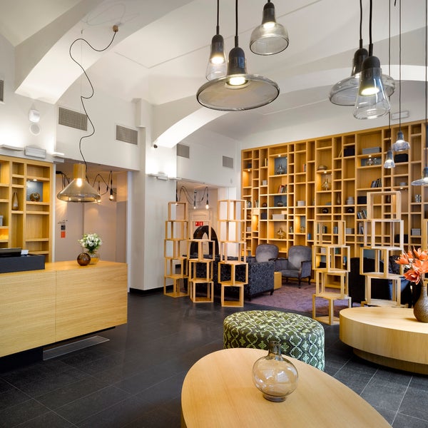 Where's Good? Holiday and vacation recommendations for Prague, Czech Republic. What's good to see, when's good to go and how's best to get there.