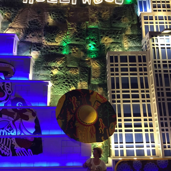 Where's Good? Holiday and vacation recommendations for Dubai, United Arab Emirates. What's good to see, when's good to go and how's best to get there.