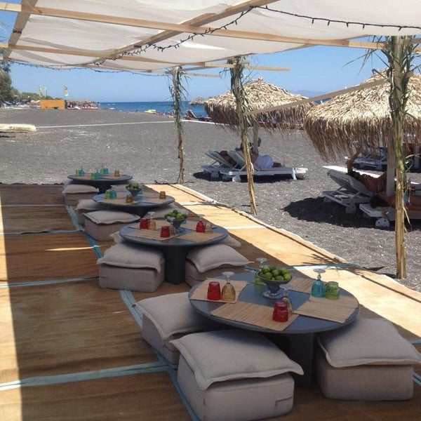 Where's Good? Holiday and vacation recommendations for Santorini Island, Greece. What's good to see, when's good to go and how's best to get there.