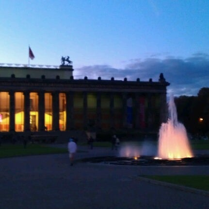 Where's Good? Holiday and vacation recommendations for Berlin, Germany. What's good to see, when's good to go and how's best to get there.